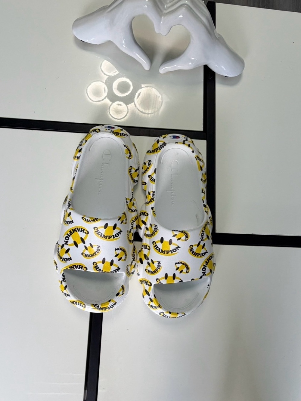 Champion IPO Smile White Graphic Slides Sandals | Men's Size 8 / Women's Size 10 - Picture 5 of 11